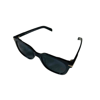 ☆【新品】デビット ベッカム　サングラス UM2002 56    17-142(サングラス/メガネ)