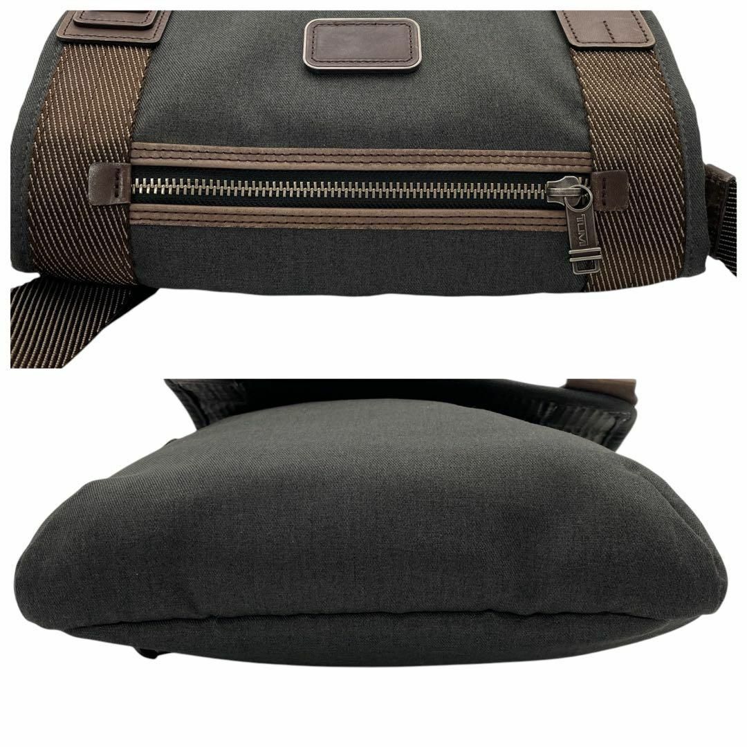 TUMI - 美品! TUMI Alpha Bravo ショルダーバッグ サコッシュ TUMI - 美品! TUMI Alpha Bravo ショルダーバッグ サコッシュ