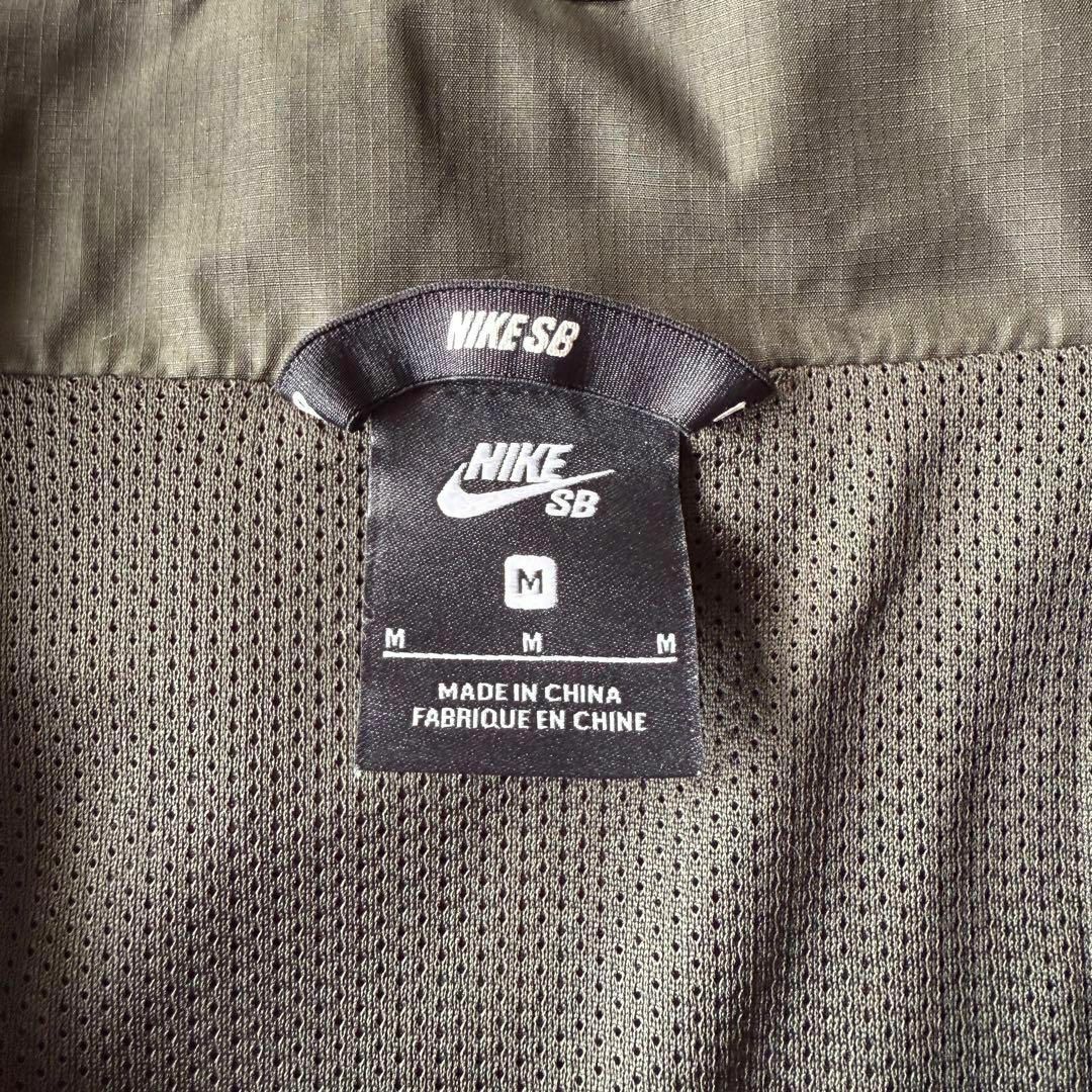 NIKE - 【ハーフジップ、ナイロンジャケット】NIKE SB刺繍ロゴ NIKE - 【ハーフジップ、ナイロンジャケット】NIKE SB刺繍ロゴ