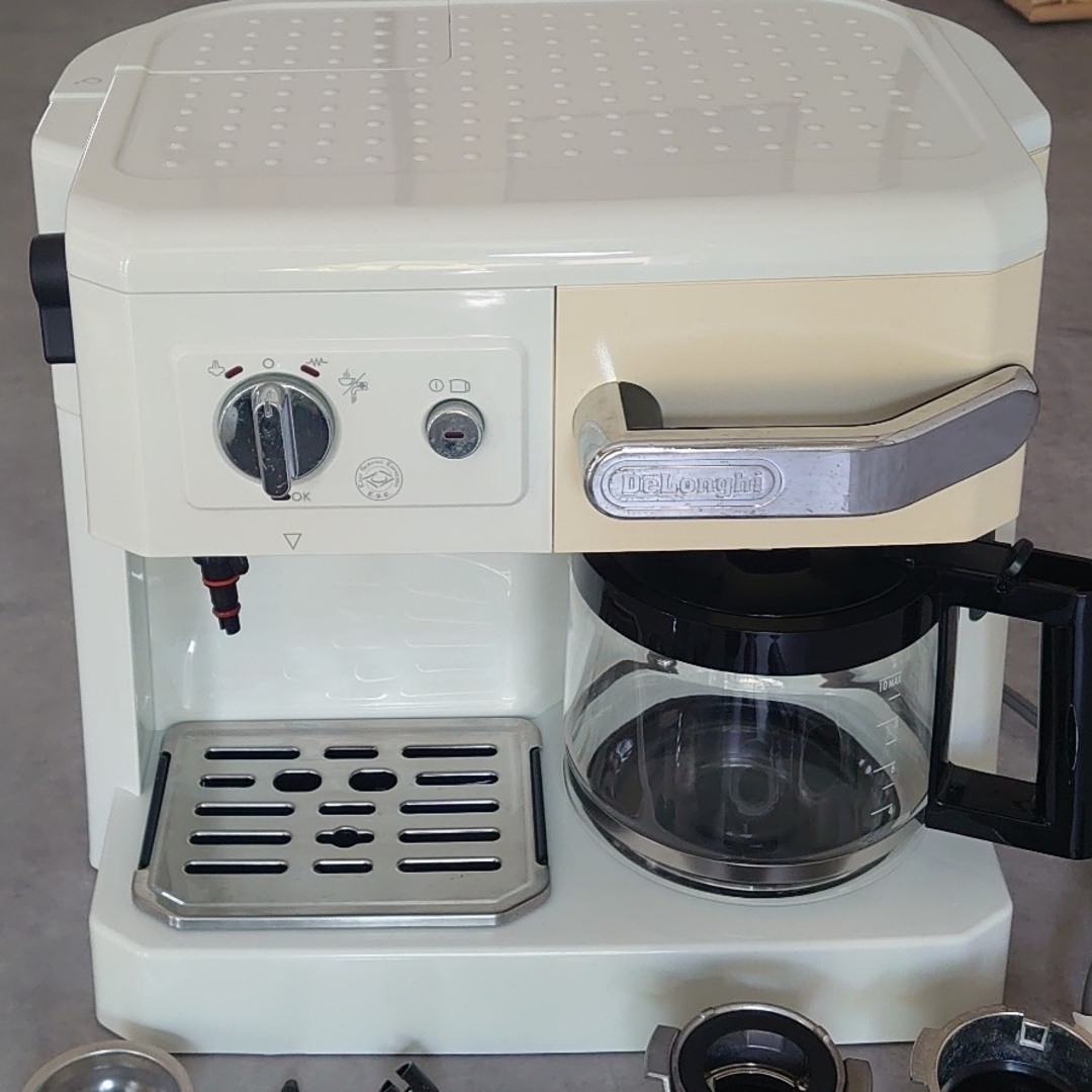 DeLonghi - デロンギ コンビ・コーヒーメーカー ホワイト DeLonghi - デロンギ コンビ・コーヒーメーカー ホワイト