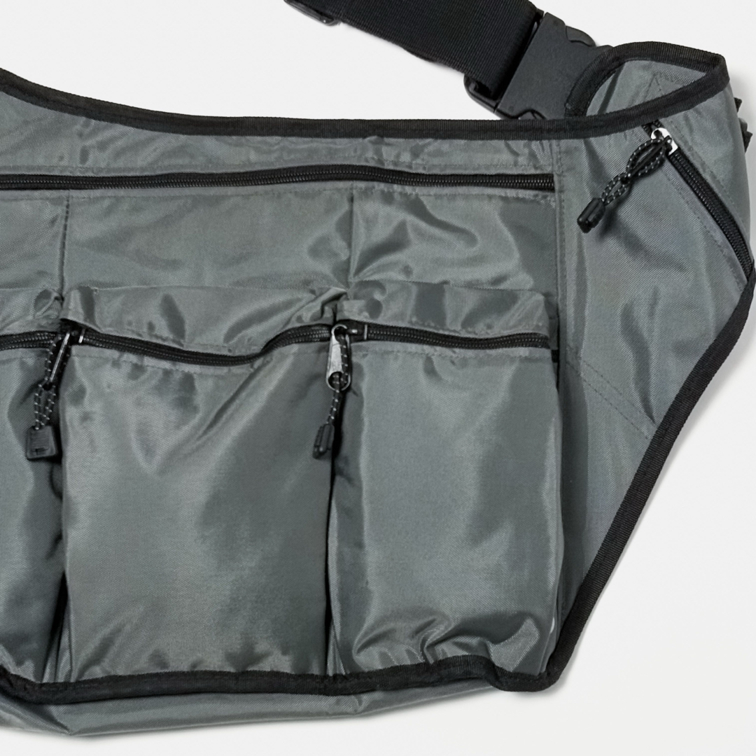 GAP - 00s OLD GAP オールドギャップ ナイロン ボディバッグ Y2K GAP - 00s OLD GAP オールドギャップ ナイロン ボディバッグ Y2K