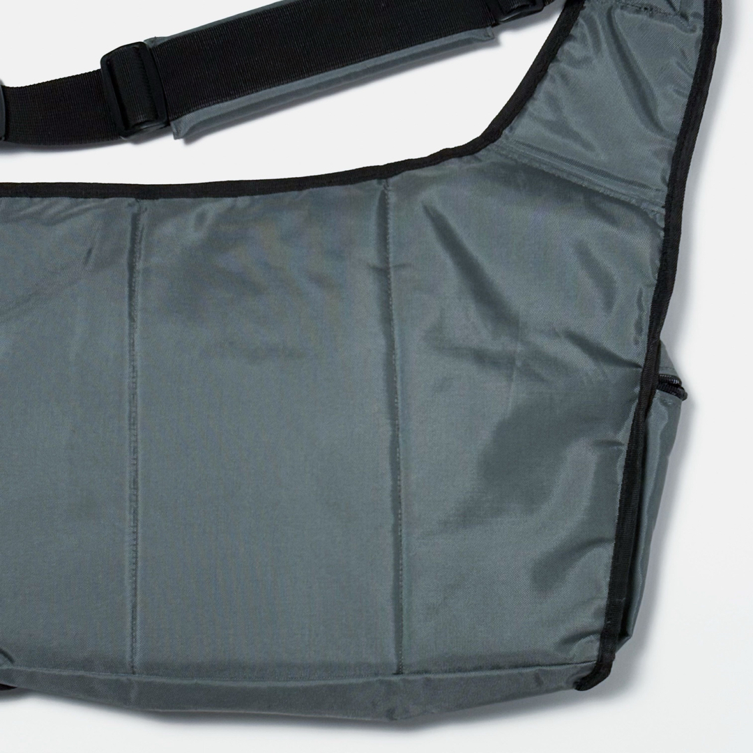 GAP - 00s OLD GAP オールドギャップ ナイロン ボディバッグ Y2K GAP - 00s OLD GAP オールドギャップ ナイロン ボディバッグ Y2K