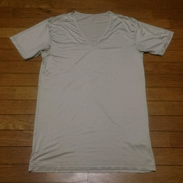 UNIQLO(ユニクロ)の4枚セット 伊勢丹メンズ館 SEEK & シルキードライ他 Tシャツ ベージュ メンズのトップス(Tシャツ/カットソー(半袖/袖なし))の商品写真