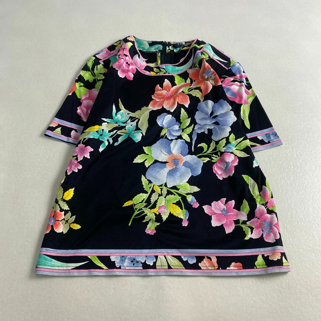 LEONARD - 美品　レオナール　カットソー　花柄　綿100%　カラフル　黒　状態良好　綺麗　M