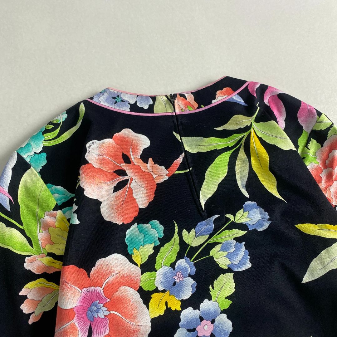 美品 レオナール カットソー 花柄 綿100% カラフル 黒 状態良好