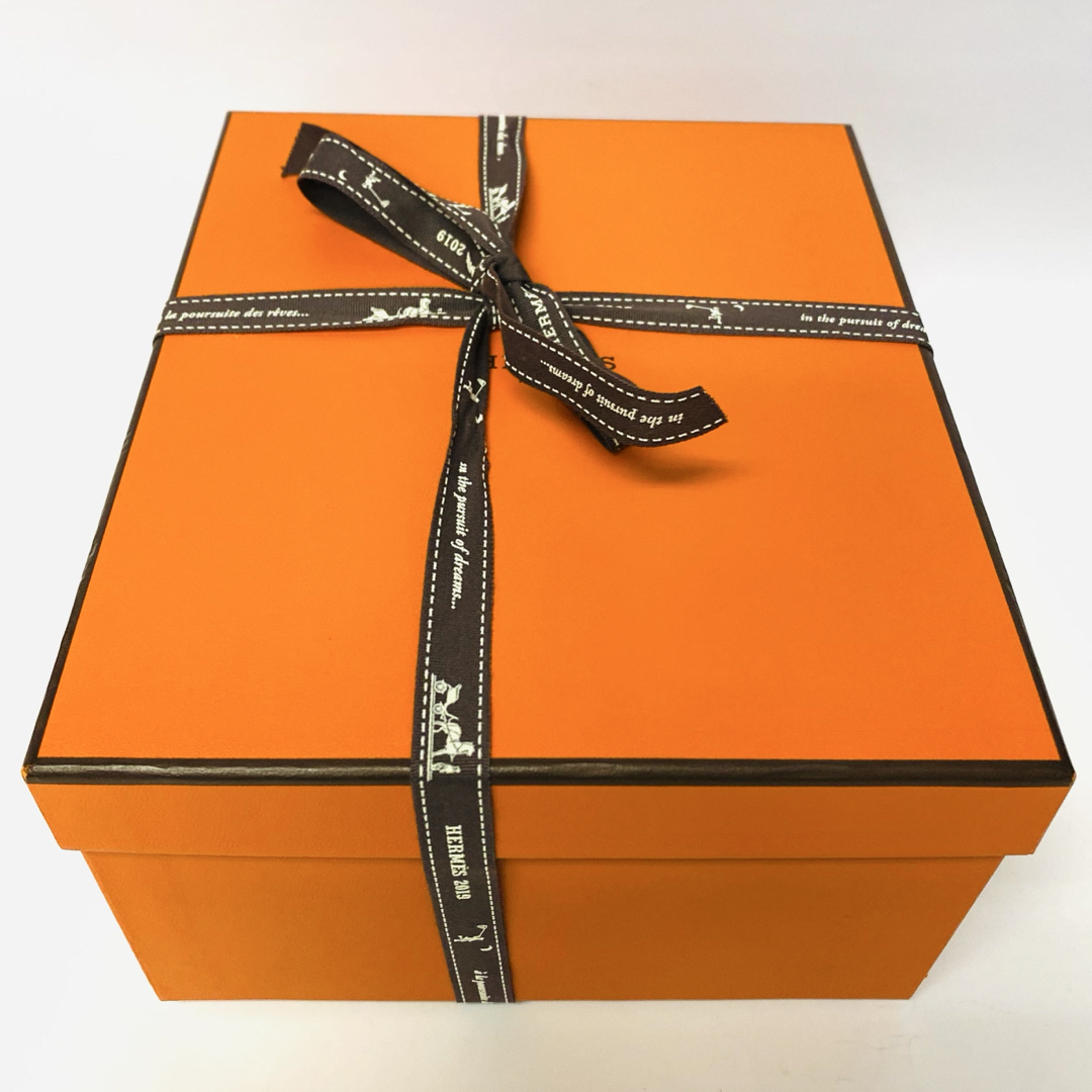 HERMES - 新品 定価3.5万 エルメス ティーカップ&ソーサー HERMES - 新品 定価3.5万 エルメス ティーカップ&ソーサー