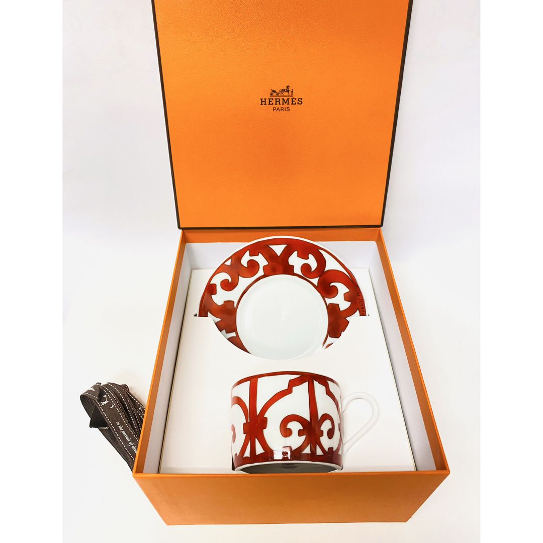HERMES - 新品 定価3.5万 エルメス ティーカップ&ソーサー HERMES - 新品 定価3.5万 エルメス ティーカップ&ソーサー