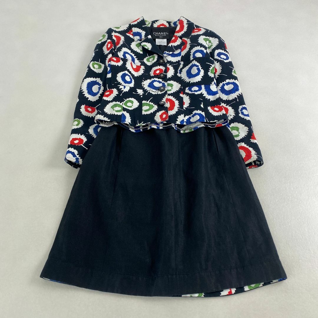 CHANEL - シャネル　スーツセットアップ　CHANEL　ココボタン　ロゴ　総柄　マルチカラー