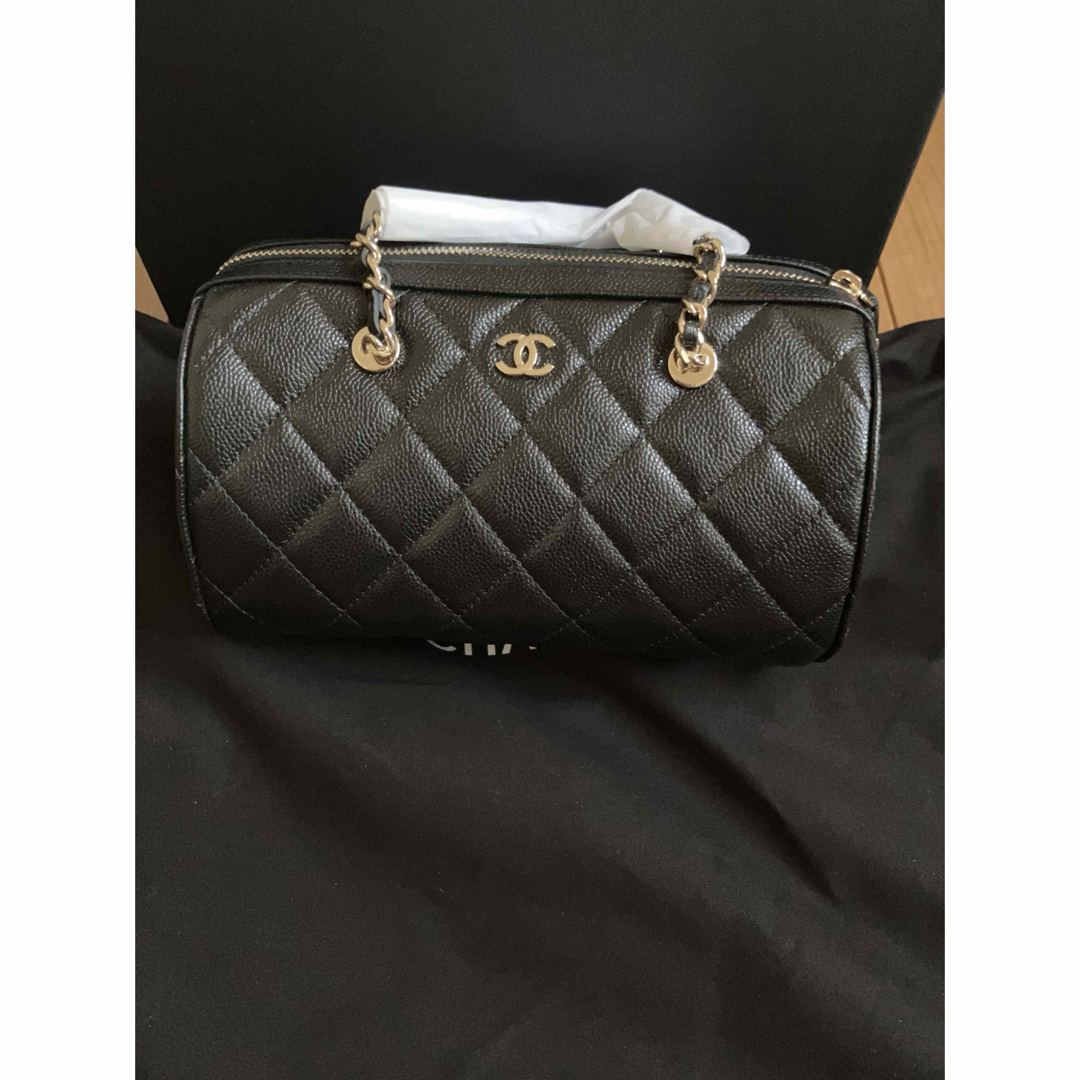 CHANEL - シャネル2025ミニボストンバッグ新品未使用バッグの CHANEL - シャネル2025ミニボストンバッグ新品未使用バッグの