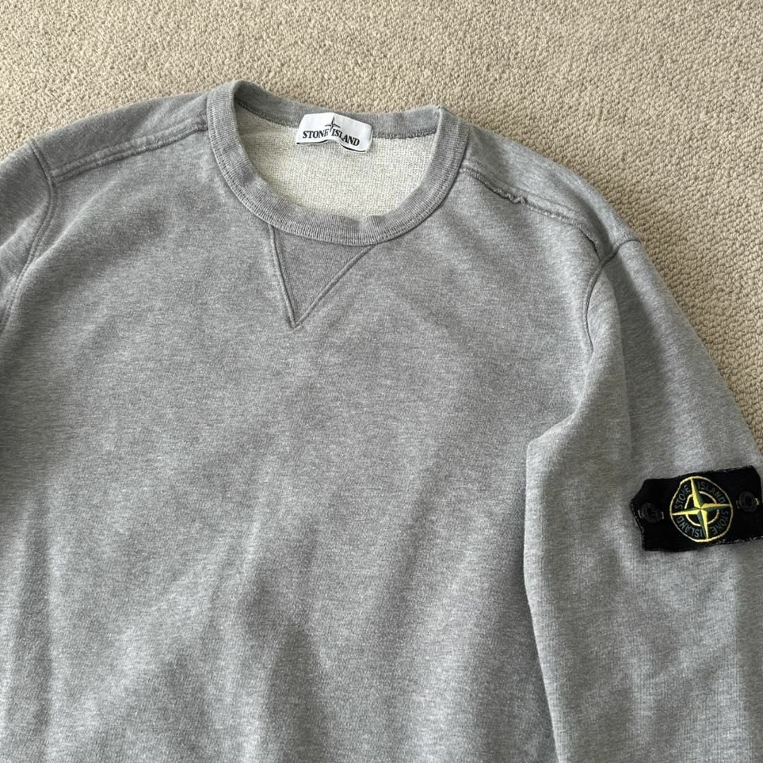 STONE ISLAND - STONE ISLAND クルーネックVガゼット スウェット STONE ISLAND - STONE ISLAND クルーネックVガゼット スウェット