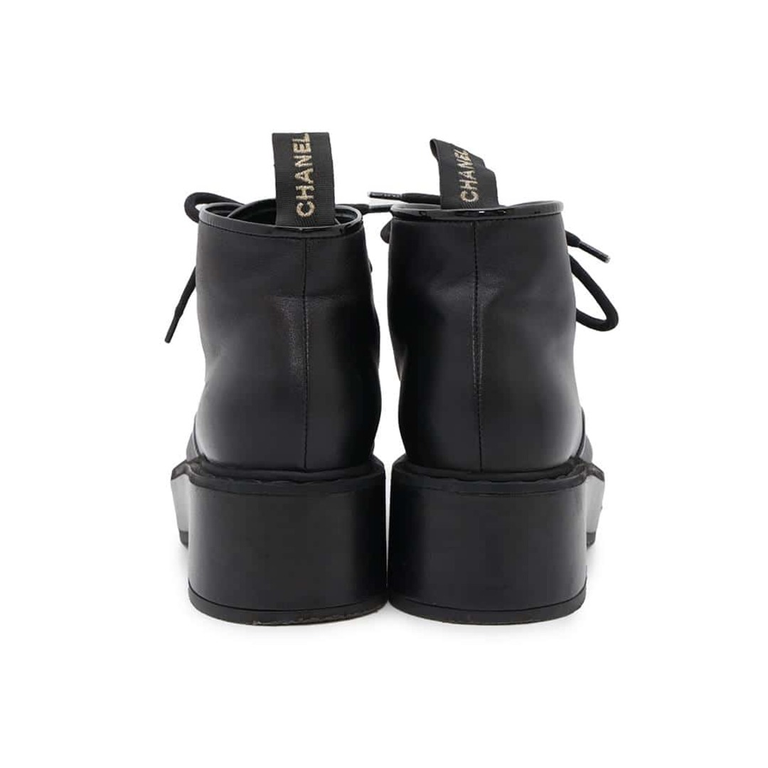 CHANEL - シャネル ショートブーツ ココマーク レースアップ CHANEL - シャネル ショートブーツ ココマーク レースアップ
