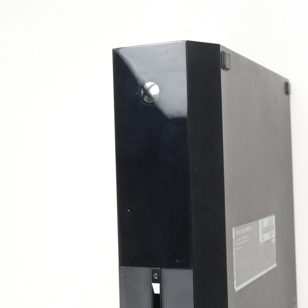 Microsoft - (本体)Xbox One (エックスボックス ワン)(5C5-00019 Microsoft - (本体)Xbox One (エックスボックス ワン)(5C5-00019