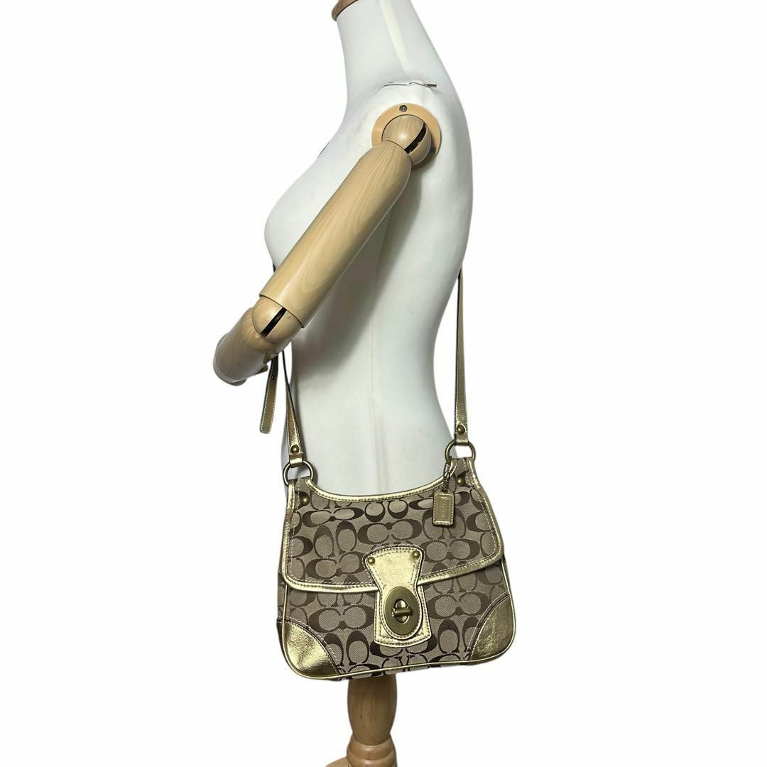 COACH - コーチ ショルダーバッグ ターンロック シグネチャー COACH - コーチ ショルダーバッグ ターンロック シグネチャー