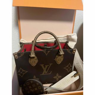 LOUIS VUITTON - 【希少モデル】ルイヴィトン☆ロンT 長袖シャツ LOUIS VUITTON - 【希少モデル】ルイヴィトン☆ロンT 長袖シャツ