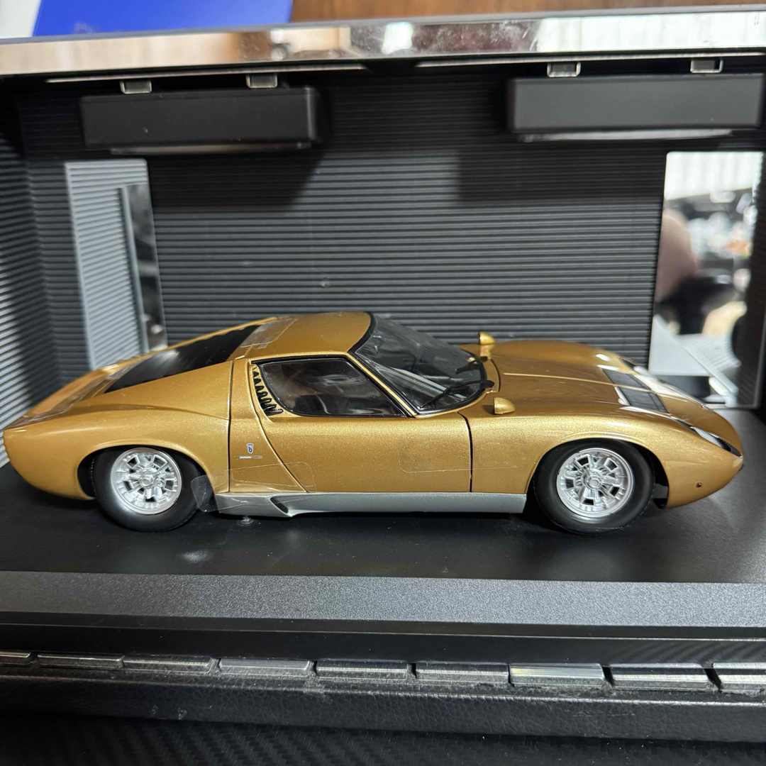 京商 - 絶版未展示品 京商 ランボルギーニ ミウラ P400 Goldの 京商 - 絶版未展示品 京商 ランボルギーニ ミウラ P400 Goldの
