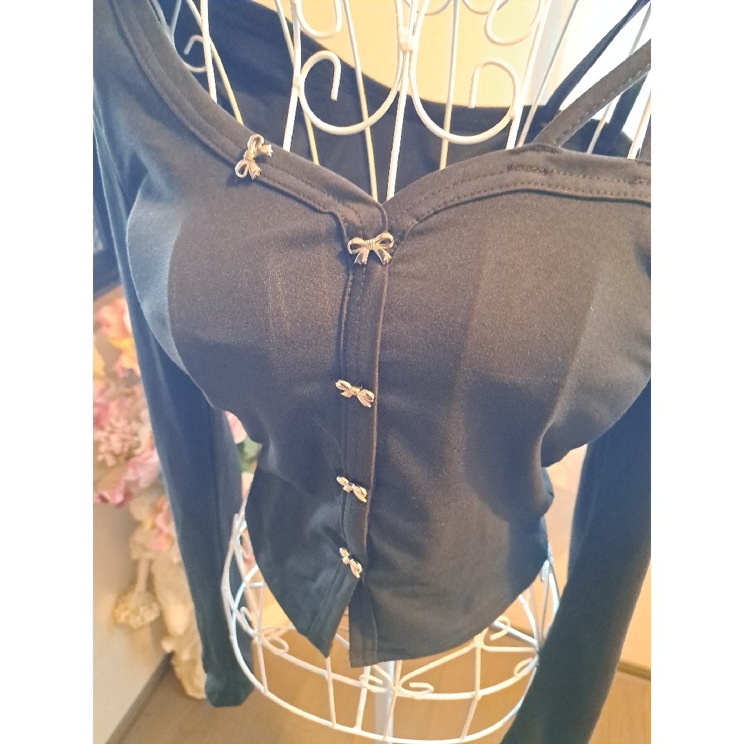 オフショルダー☆ワンショルダー☆ブラック☆リボン☆可愛いカッコいい レディースのトップス(Tシャツ(長袖/七分))の商品写真