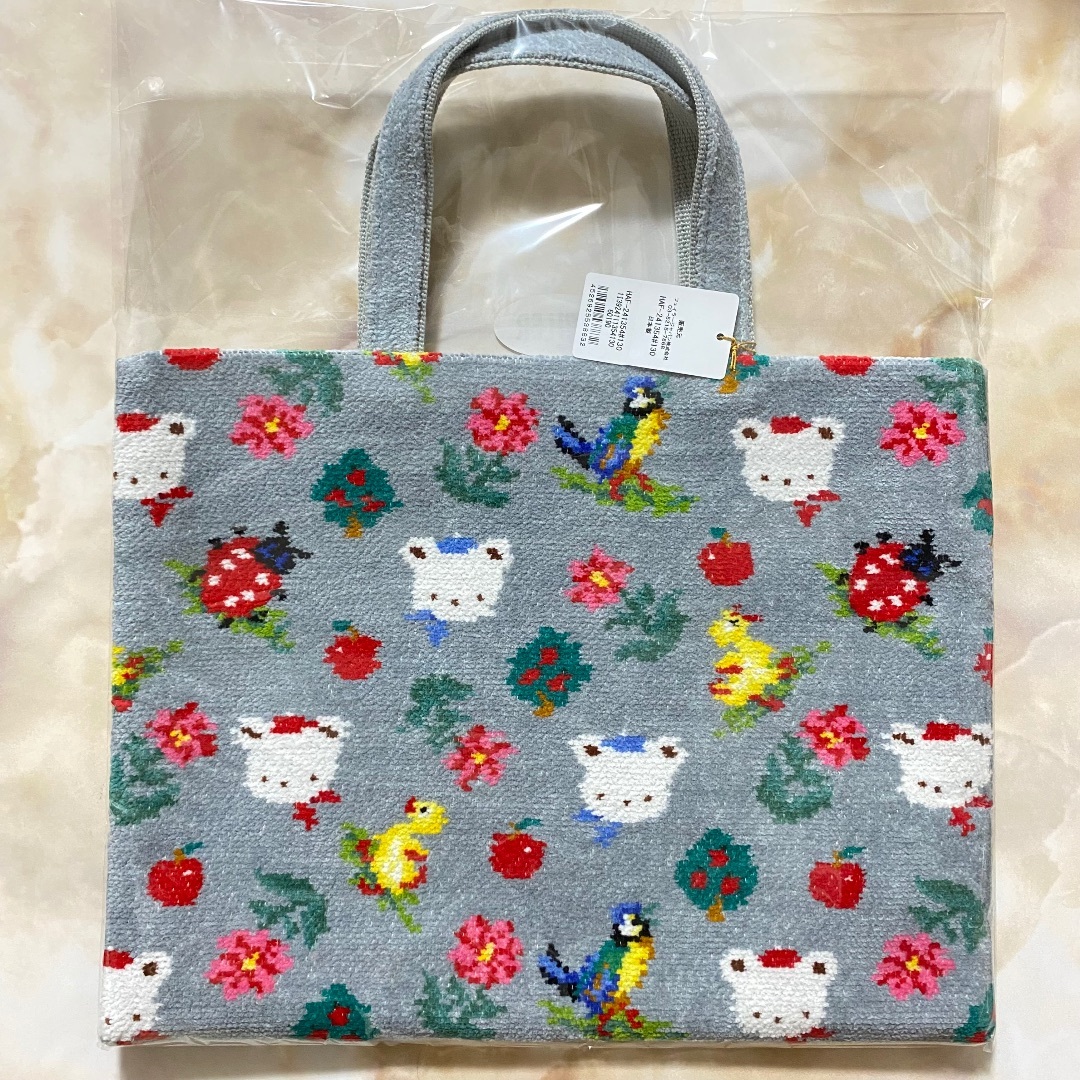 FEILER(フェイラー)のフェイラー×ファミリア♡コラボ♡ハイジアップルフォレスト♡レッスンバッグ♡グレー レディースのバッグ(トートバッグ)の商品写真