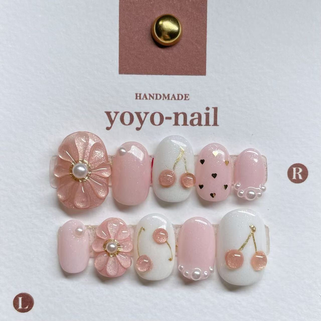 【サイズ変更無料】ハンドメイドネイルチップニュアンス【ショートオーバル】 ハンドメイドのアクセサリー(ネイルチップ)の商品写真