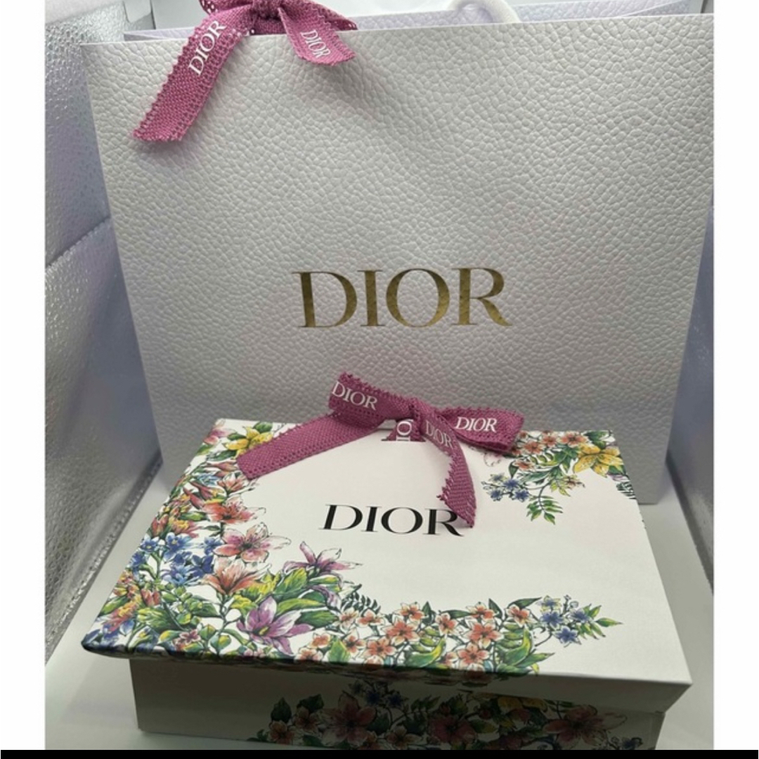 Dior - ディオール ショッパー&フラワーデザインギフトバッグ 2 Dior - ディオール ショッパー&フラワーデザインギフトバッグ 2