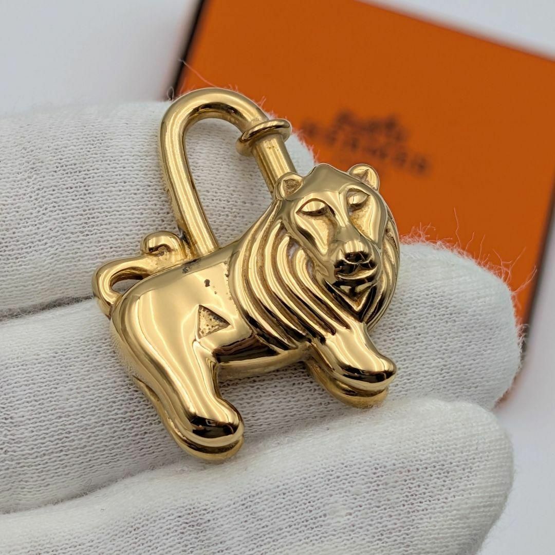 HERMES - エルメス ライオン カデナ チャーム ゴールド 1997年 HERMES - エルメス ライオン カデナ チャーム ゴールド 1997年