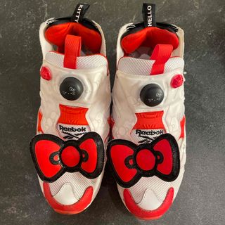 Reebok - ♡Reebok×ハローキティ スニーカーの通販 by Reebok - ♡Reebok×ハローキティ スニーカーの通販 by