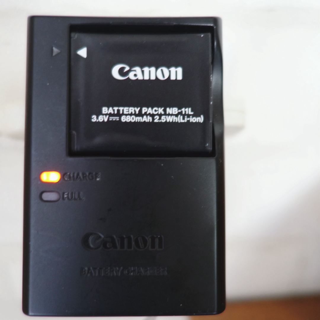 Canon - 【新春セール】CanonカメラIXY150シルバー 光学8倍 Canon - 【新春セール】CanonカメラIXY150シルバー 光学8倍