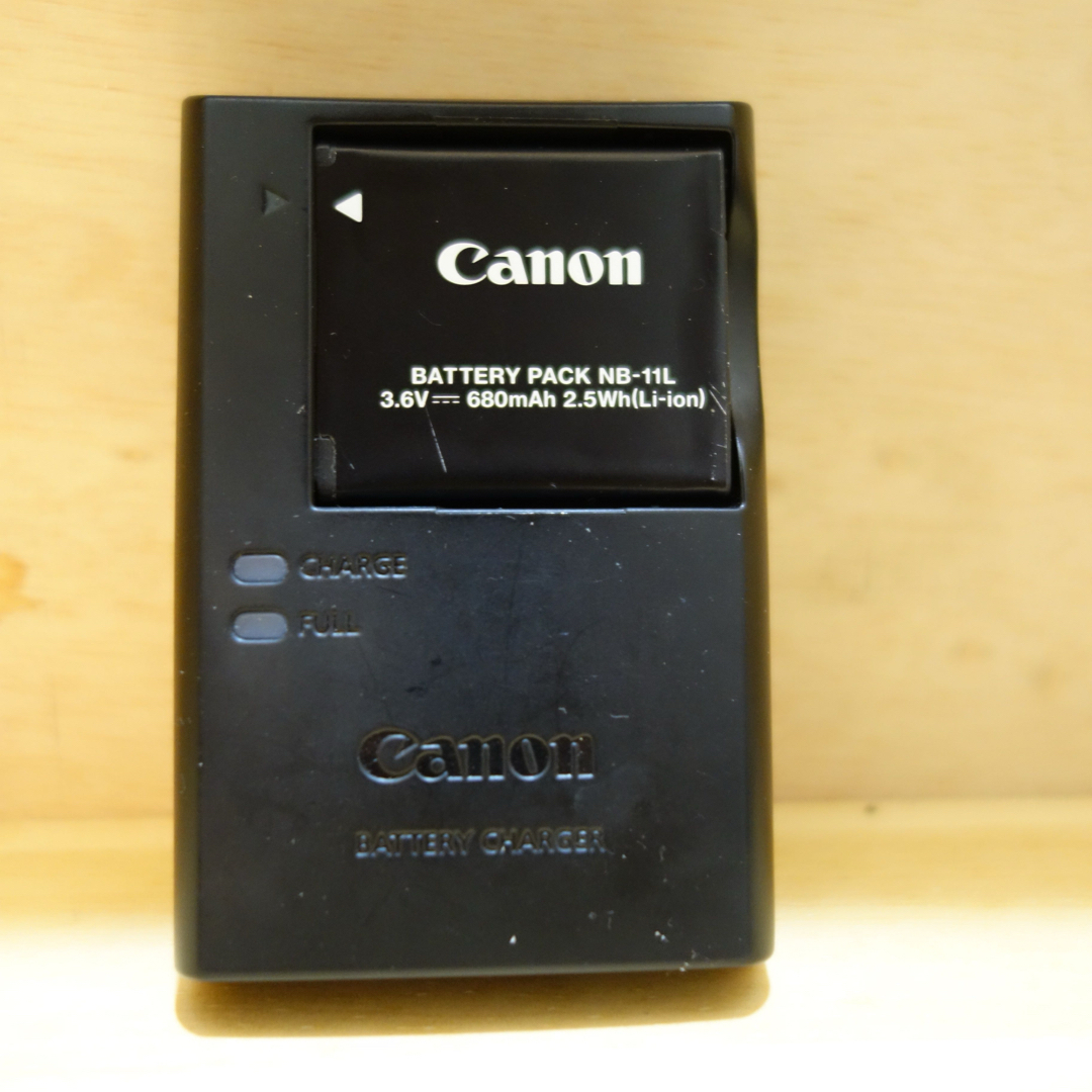 Canon - 【新春セール】CanonカメラIXY150シルバー 光学8倍 Canon - 【新春セール】CanonカメラIXY150シルバー 光学8倍