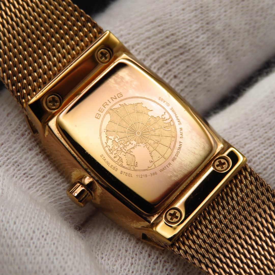BERING - BERING 腕時計 ゴールド メッシュベルト シンプル BERING - BERING 腕時計 ゴールド メッシュベルト シンプル