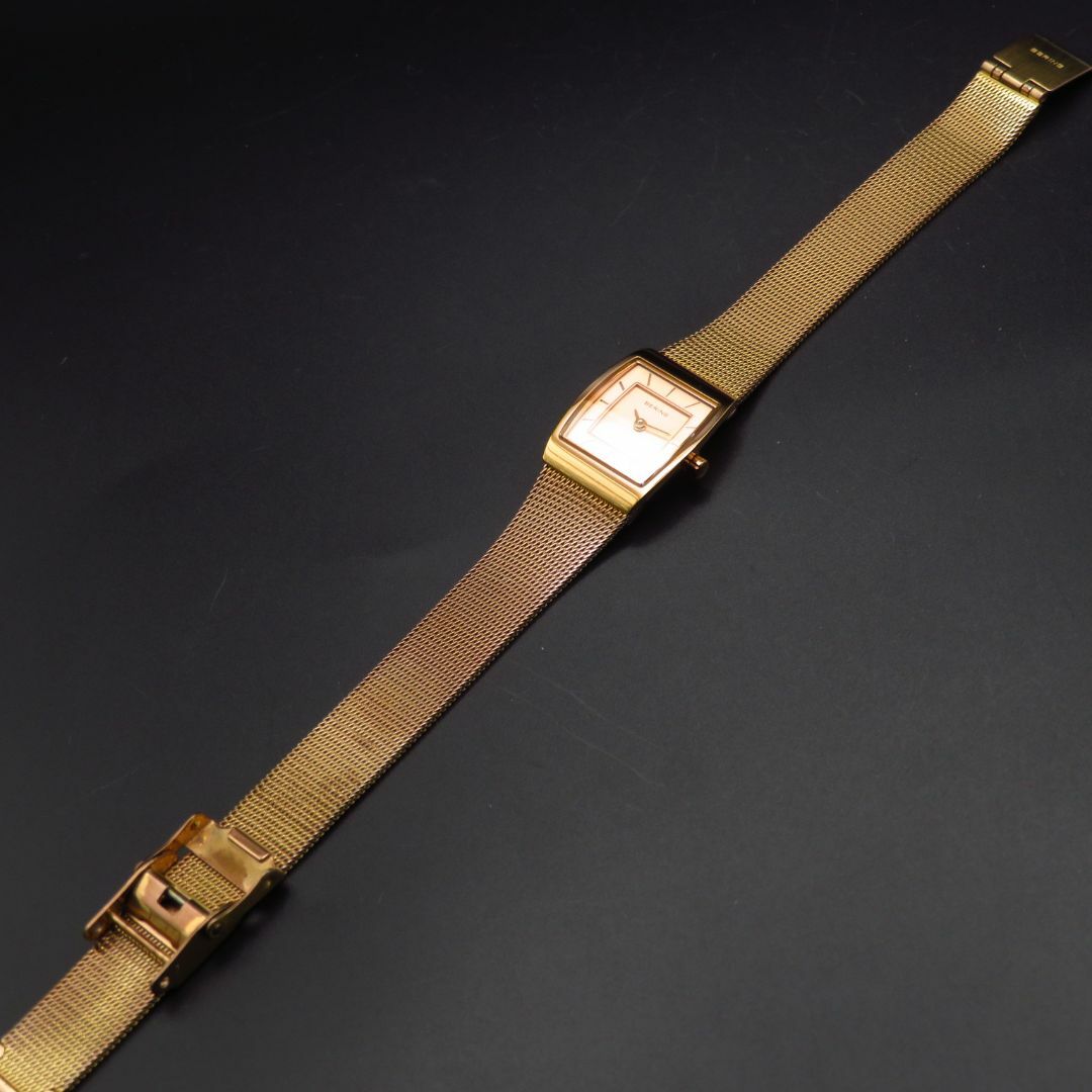 BERING - BERING 腕時計 ゴールド メッシュベルト シンプル BERING - BERING 腕時計 ゴールド メッシュベルト シンプル