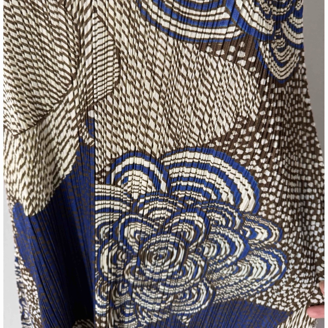 PLEATS PLEASE ISSEY MIYAKE - PLEATS PLEASE Mass Vネック PLEATS PLEASE ISSEY MIYAKE - PLEATS PLEASE Mass Vネック
