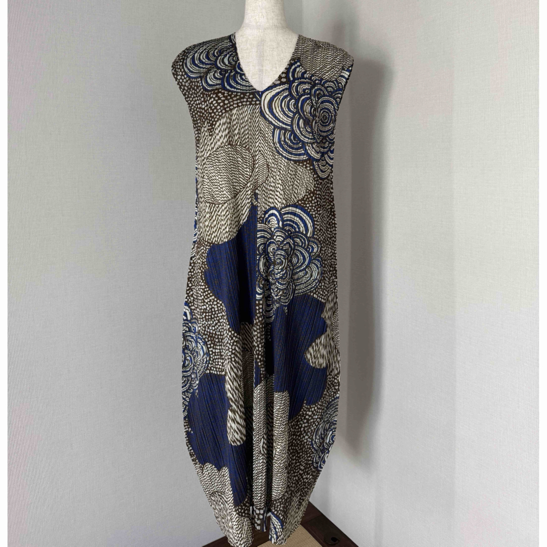 PLEATS PLEASE ISSEY MIYAKE - PLEATS PLEASE Mass Vネック PLEATS PLEASE ISSEY MIYAKE - PLEATS PLEASE Mass Vネック