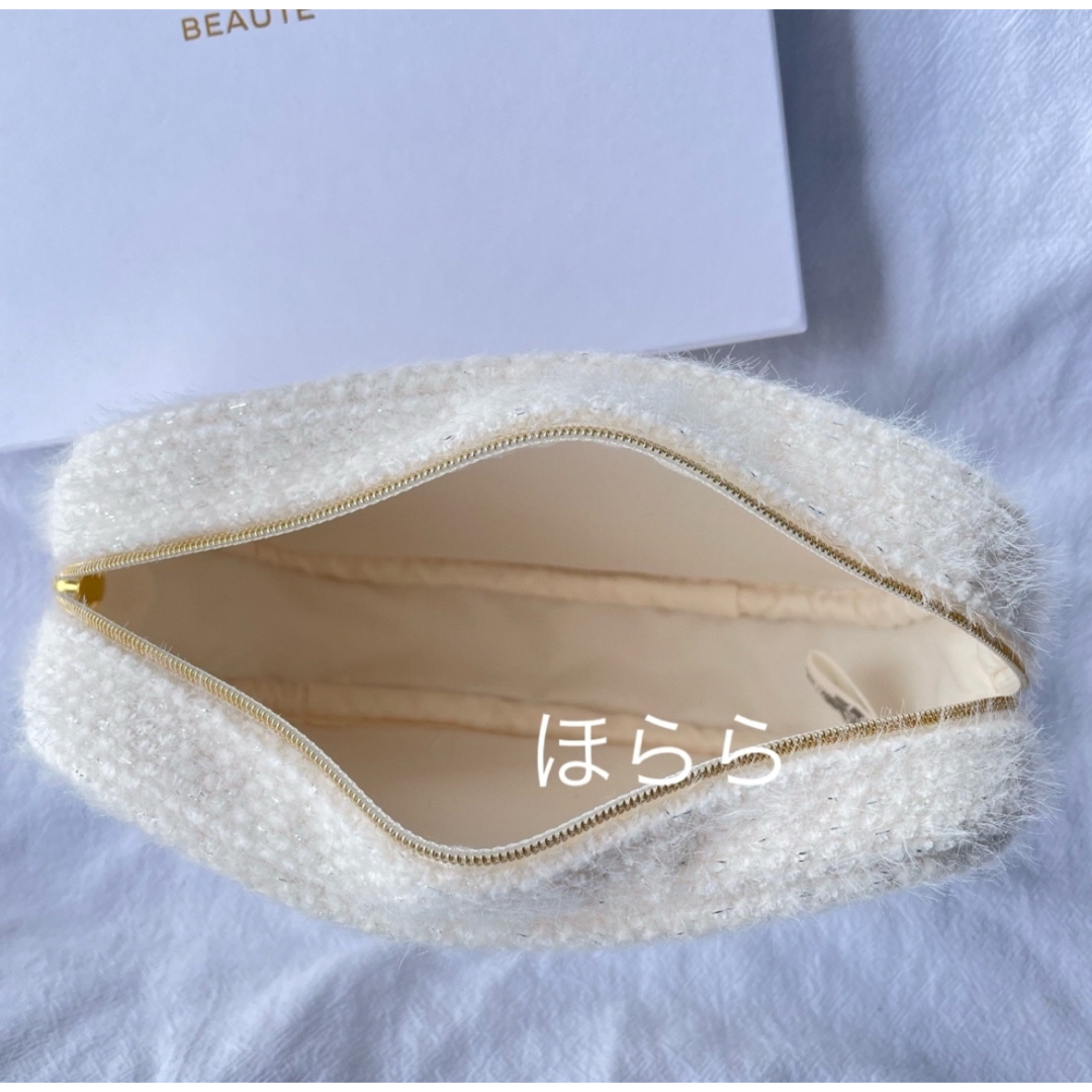 CHANEL - CHANEL 2024年ホリデー限定ノベルティポーチ ふわふわ CHANEL - CHANEL 2024年ホリデー限定ノベルティポーチ ふわふわ