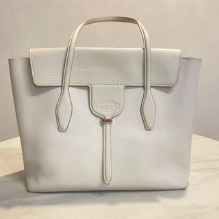 TOD'S(バッグ ・ ホワイト/白色系)のフリマアイテム一覧 TOD'S(バッグ ・ ホワイト/白色系)のフリマアイテム一覧