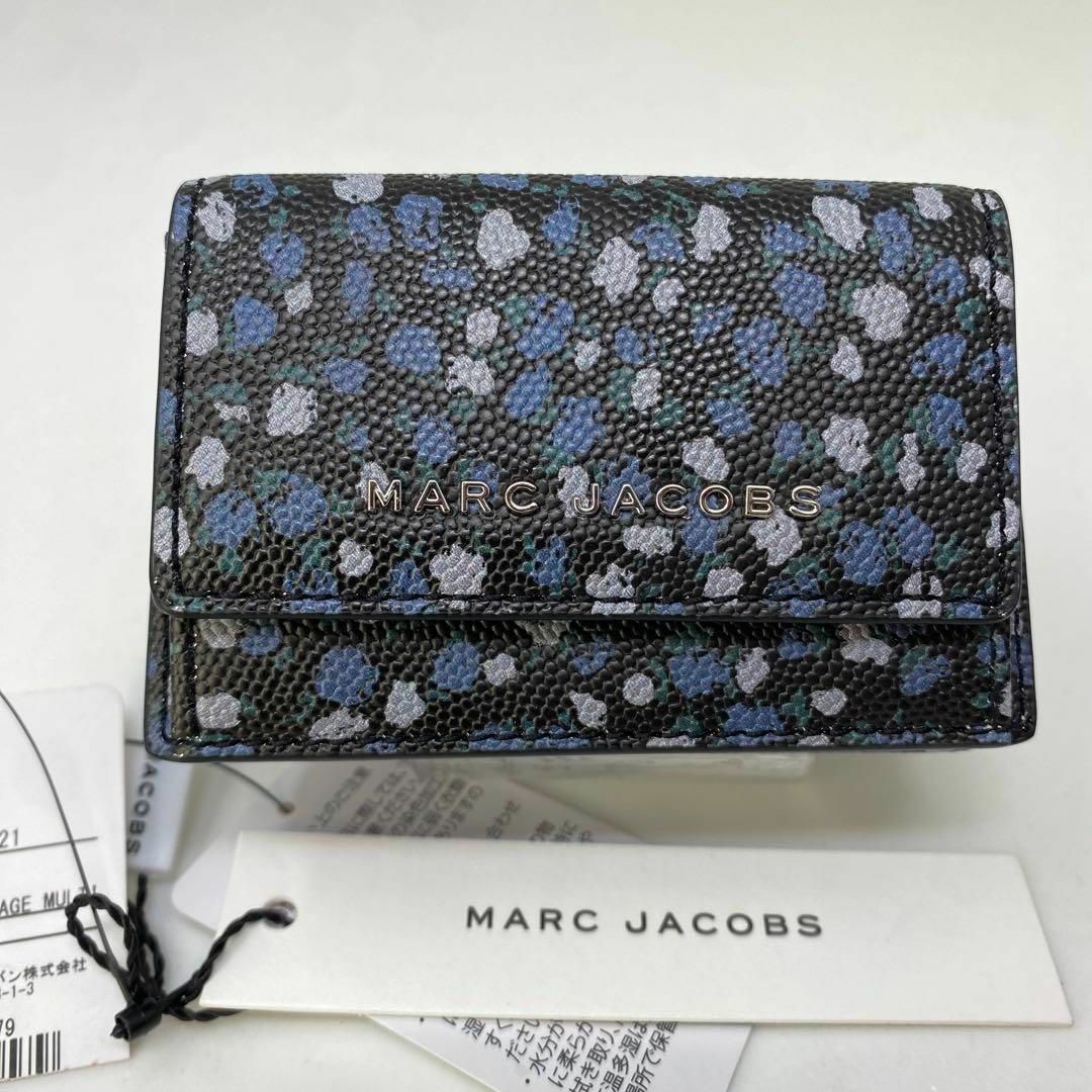 MARC JACOBS - MARC JACOBS 三つ折り財布 花柄 財布 ネイビー MARC JACOBS - MARC JACOBS 三つ折り財布 花柄 財布 ネイビー