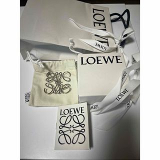 LOEWE - LOEWE ロエベ アナグラム ブローチの通販 by みこ's LOEWE - LOEWE ロエベ アナグラム ブローチの通販 by みこ's