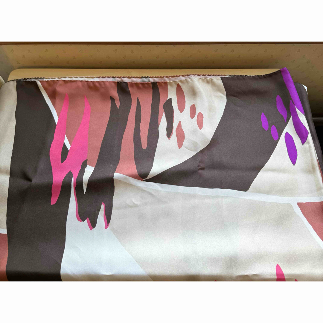 ☆新品タグ付き☆Francesca Bassi 特大 シルクスカーフ ☆新品タグ付き☆Francesca Bassi 特大 シルクスカーフ