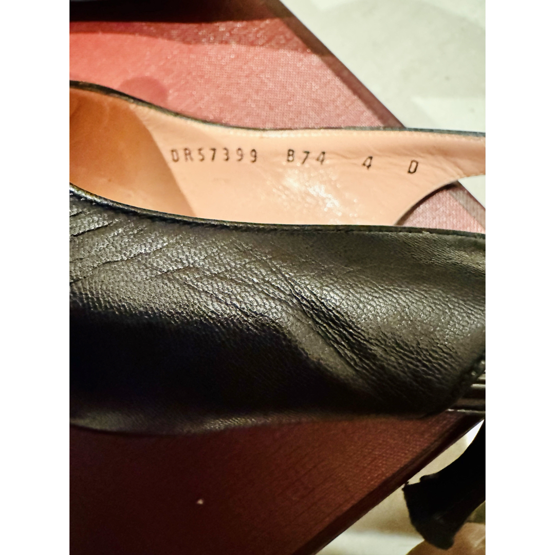 Salvatore Ferragamo - Ferragamo ブラック バックストラップ Salvatore Ferragamo - Ferragamo ブラック バックストラップ