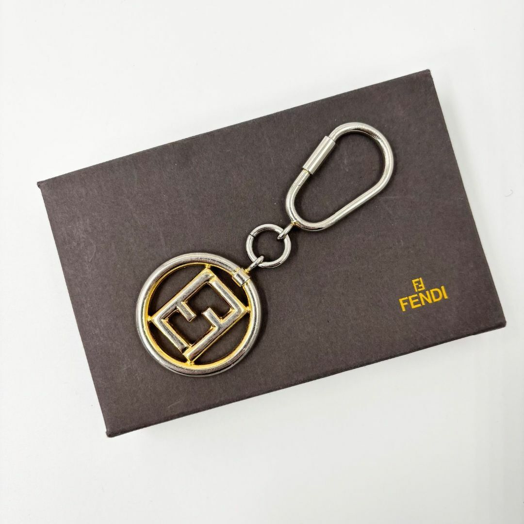 LOEWE - FENDI フェンディ キーホルダー キーリング FF ロゴ LOEWE - FENDI フェンディ キーホルダー キーリング FF ロゴ