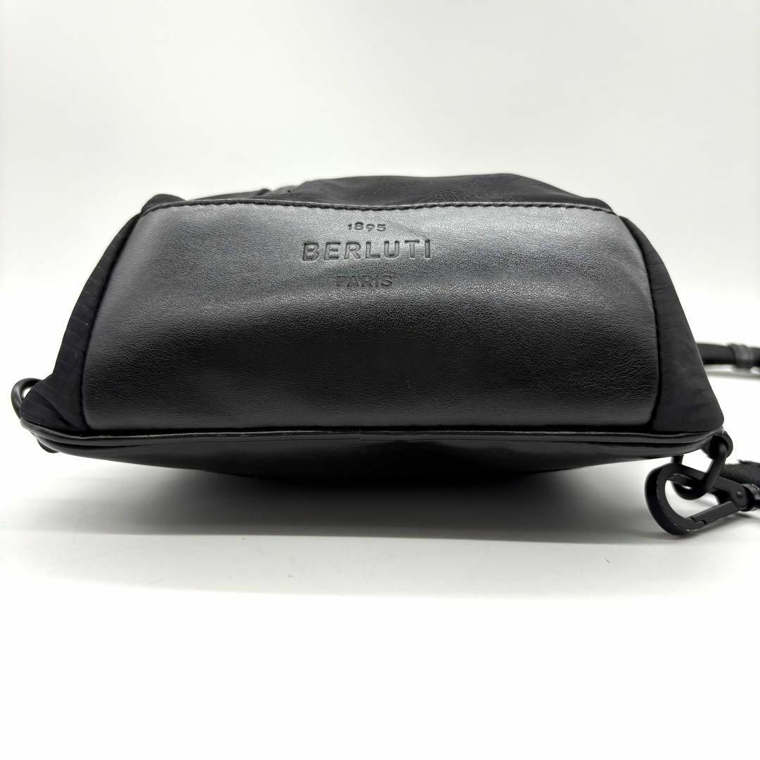 BERLUTI - 【限定品☆極美品】Berluti ボディバッグ BERLUTI - 【限定品☆極美品】Berluti ボディバッグ