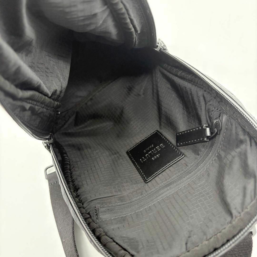 BERLUTI - 【限定品☆極美品】Berluti ボディバッグ BERLUTI - 【限定品☆極美品】Berluti ボディバッグ