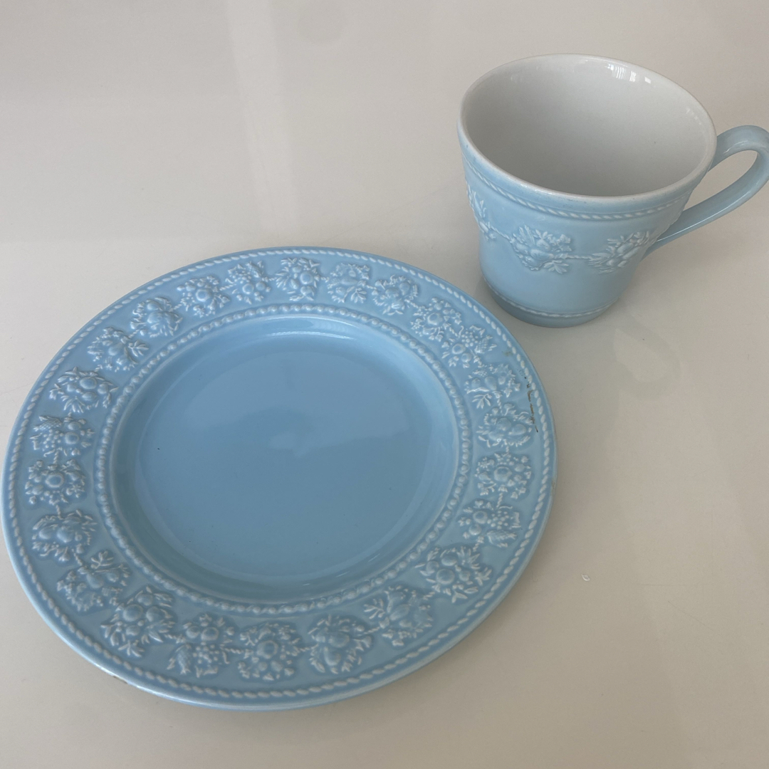 WEDGWOOD - ウェッジウッド マグカップ&プレート 2組セットの WEDGWOOD - ウェッジウッド マグカップ&プレート 2組セットの