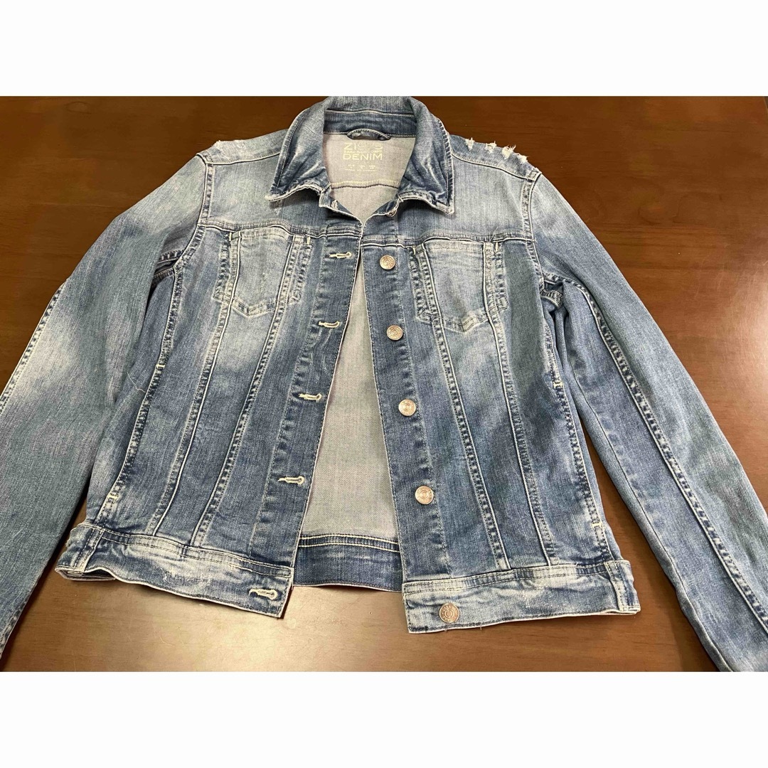 ZARA - ZARA デニムジャケット。ダメージ加工のジージャンの通販 ZARA - ZARA デニムジャケット。ダメージ加工のジージャンの通販