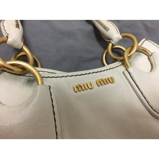 ミュウミュウ(miumiu)の☆確認用miumiuホワイトトートバッグ☆(トートバッグ)