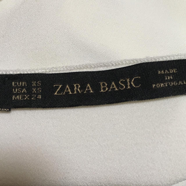 ZARA(ザラ)のZARA ノースリーブトップス 美品 XS レディースのトップス(カットソー(半袖/袖なし))の商品写真