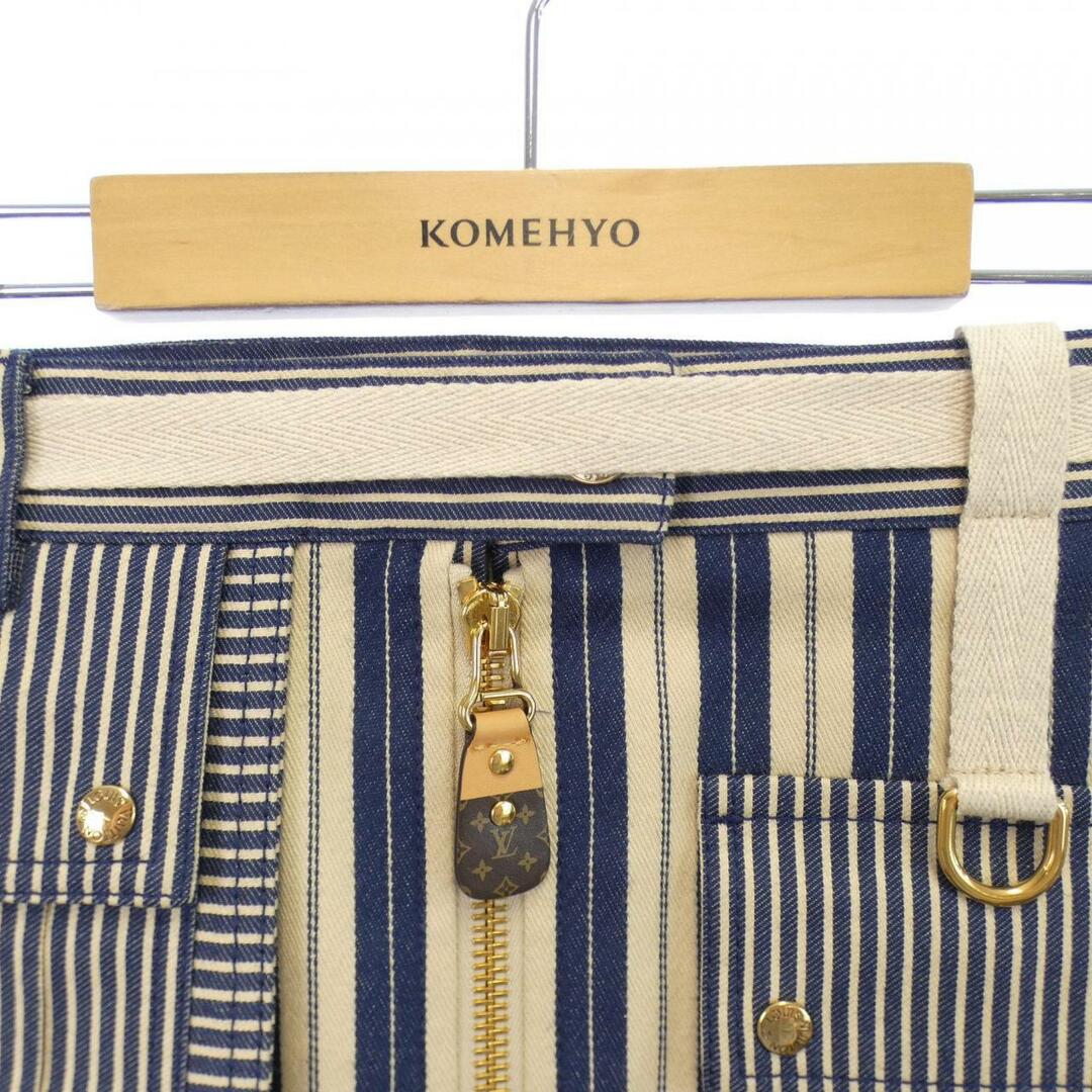 LOUIS VUITTON - ルイヴィトン LOUIS VUITTON スカートの通販 by LOUIS VUITTON - ルイヴィトン LOUIS VUITTON スカートの通販 by