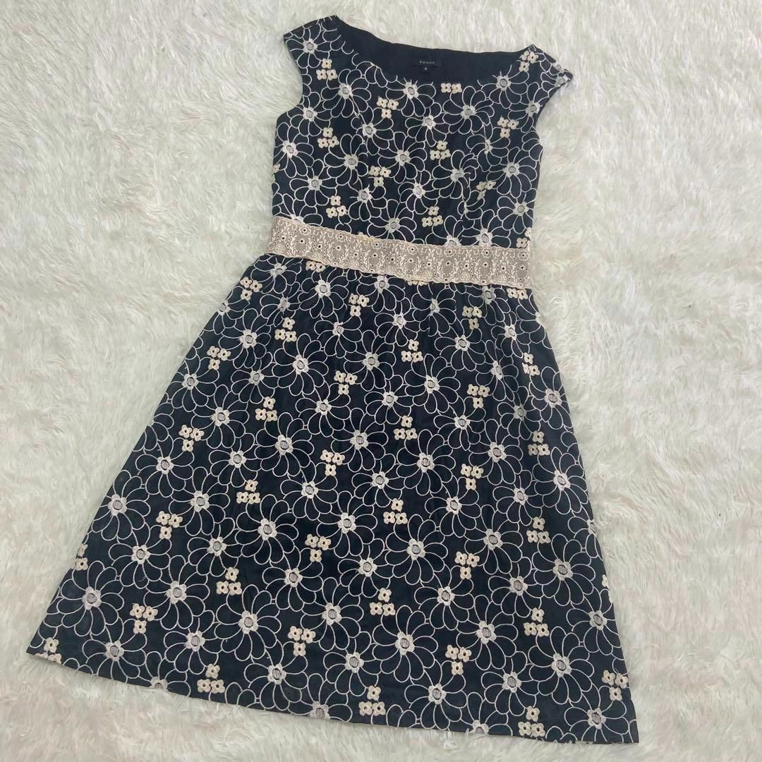 TOCCA - TOCCA トッカ 花柄刺繍 ノースリーブ ワンピース フレア TOCCA - TOCCA トッカ 花柄刺繍 ノースリーブ ワンピース フレア