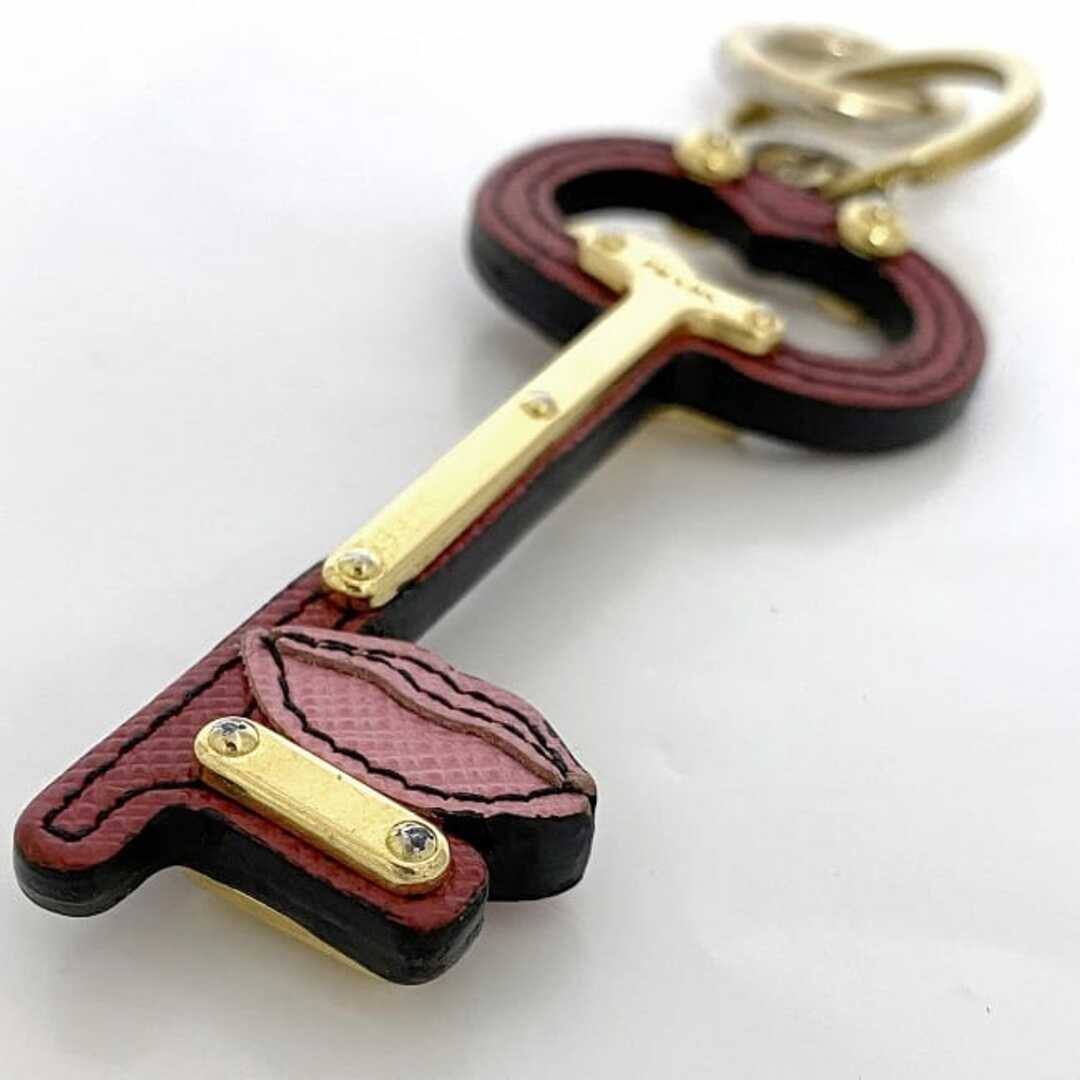 PRADA - プラダ キーホルダー ec-22833 レッド ゴールド ピンク PRADA - プラダ キーホルダー ec-22833 レッド ゴールド ピンク
