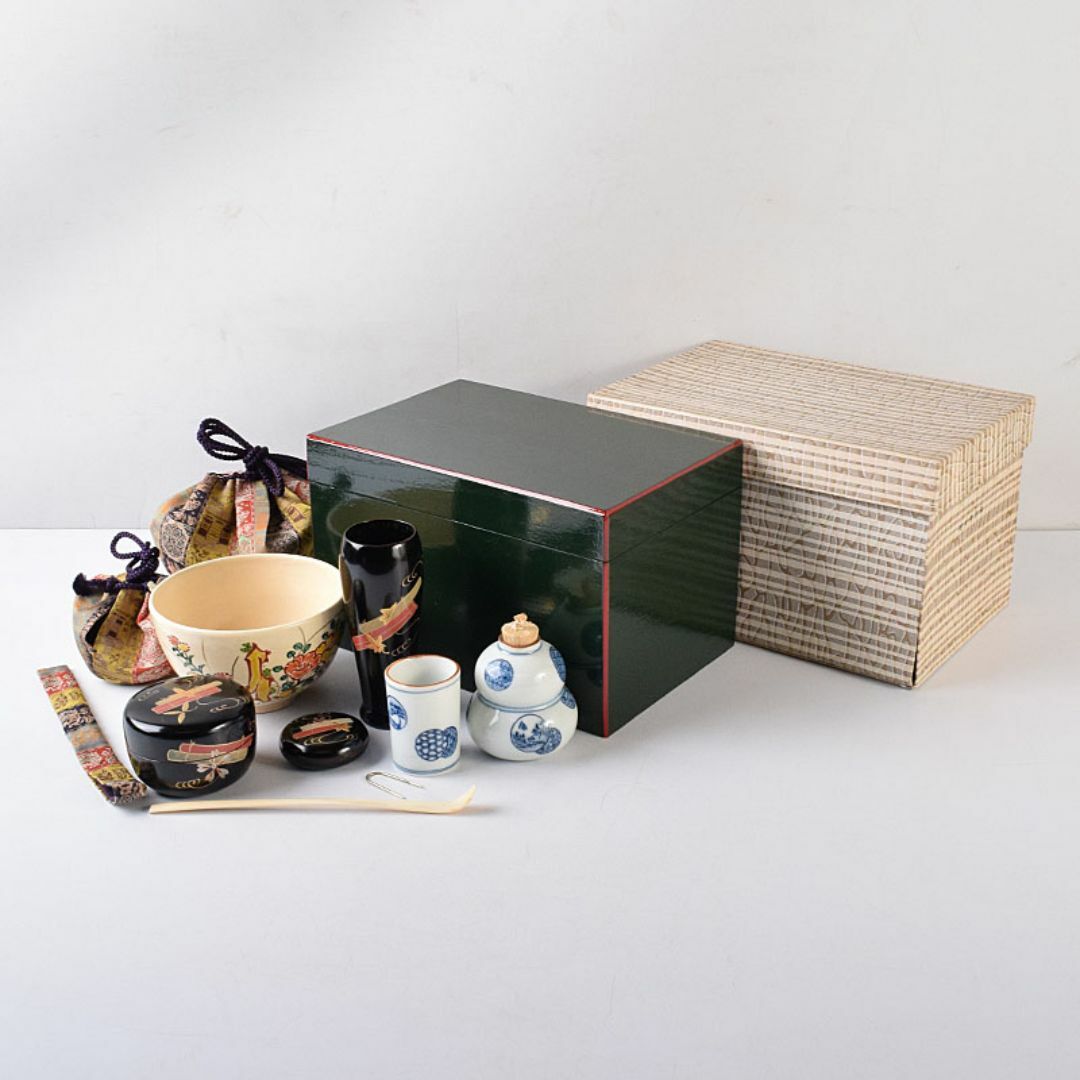 茶道具　青面朱茶箱　京焼　瑞雲造　茶碗　棗　香合など　八点　一式　V　R8729