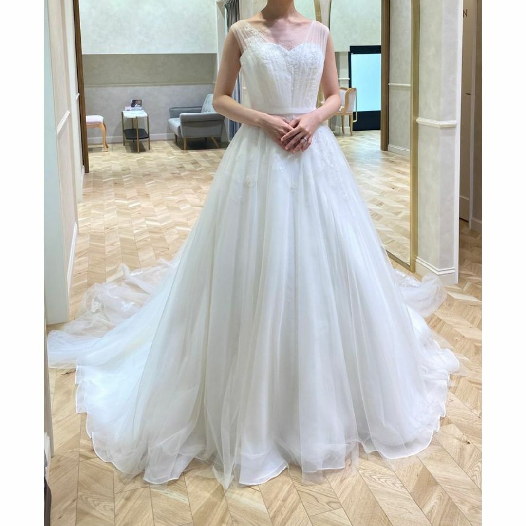 フランス風 ウエディングドレス ノースリーブ ふわふわ 繊細レース 結婚式