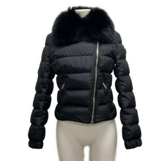 PRADA(ダウンジャケット)のフリマアイテム一覧 PRADA(ダウンジャケット)のフリマアイテム一覧